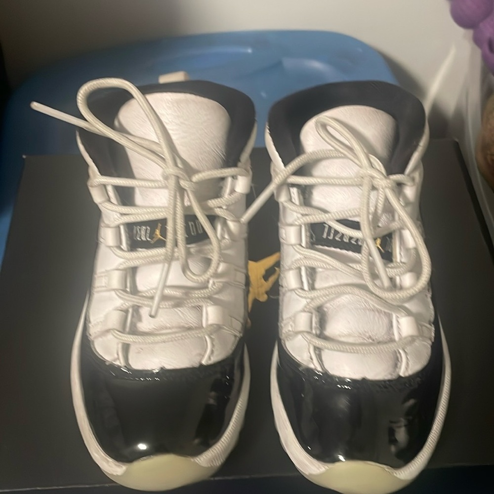 Used toddler Jordan 11’s